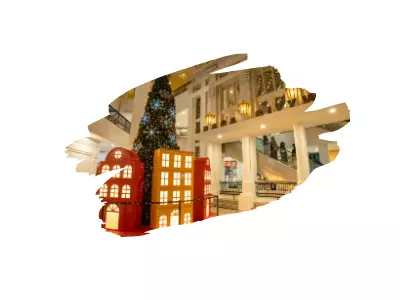 Animation saisonnière de Noël en centre commercial attirant du public
